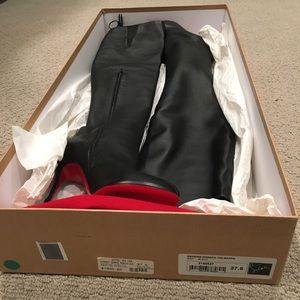 Orig CL knee boots size 7.5 leather sell for $990